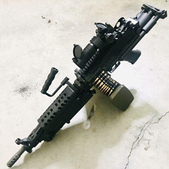 M249轻机枪