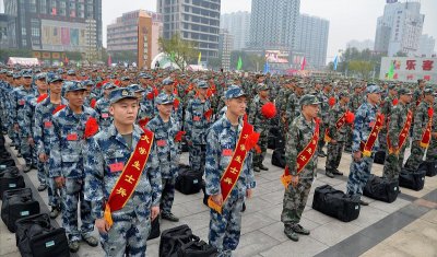 ​专科生保留学籍，参军入伍在部队考士官学校怎么样？