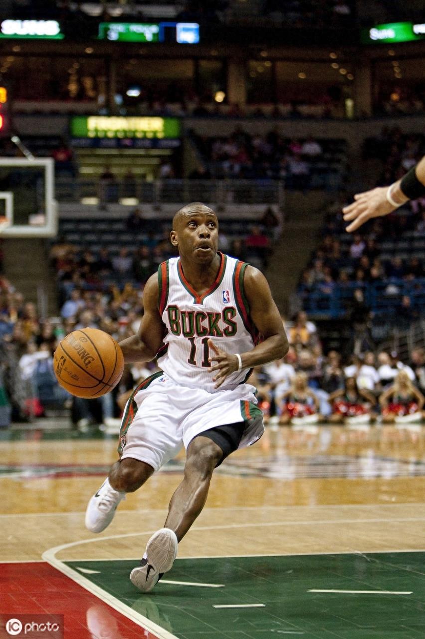 厄尔·博伊金斯（Earl Boykins）